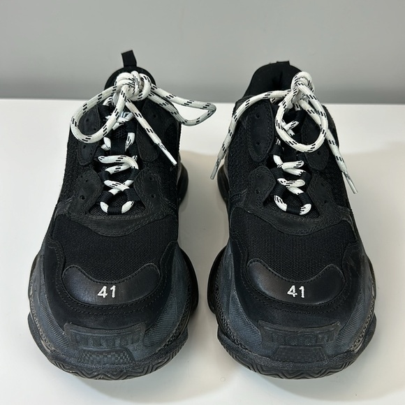 Balenciaga Triple S Sneakers Size 41/8 Authenticated - Picture 5 of 16